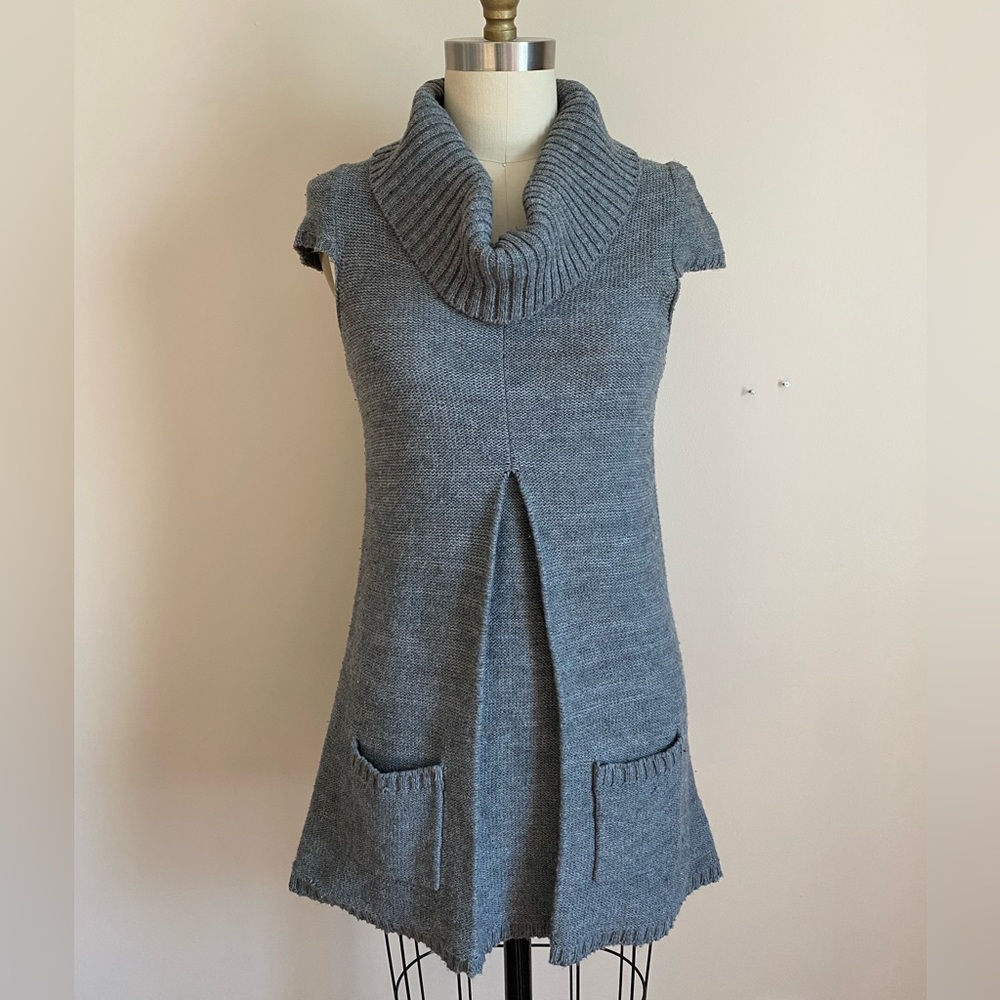 Energize Short Sleeve Sweater Pleated Front Size L Juniors